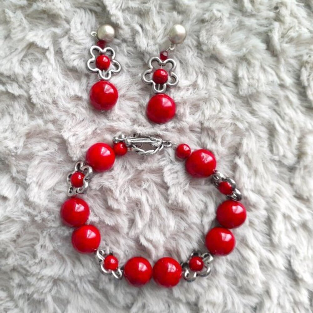 Maroon Red Round Beaded Floral Spacer Toggle Closure Bracelet & Earing's Set